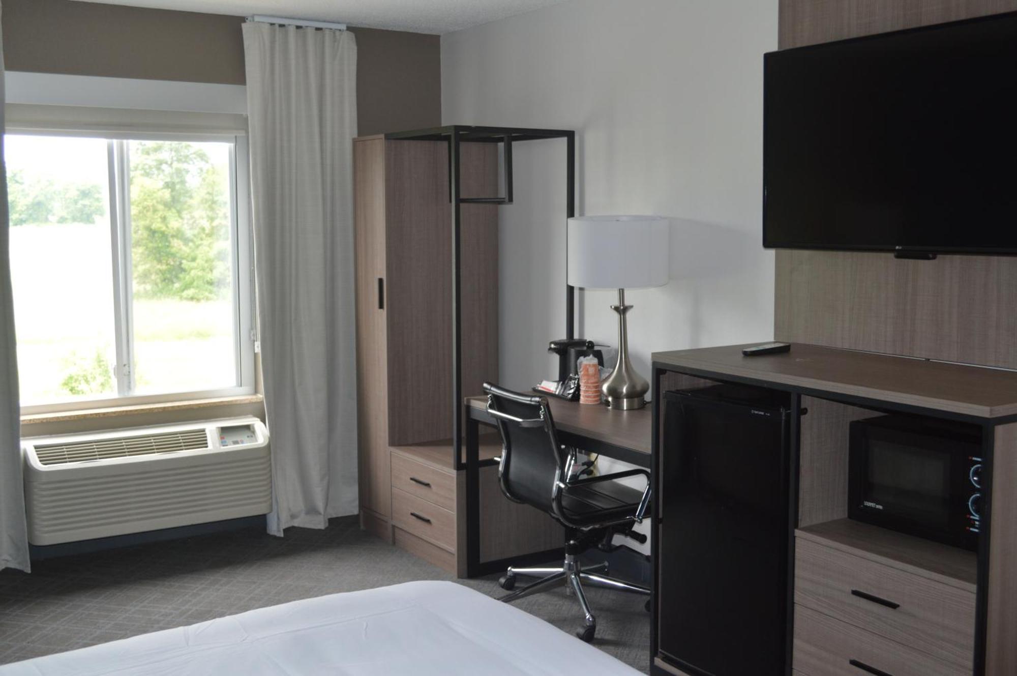 Comfort Inn & Suites Harrisburg-Hershey North Dış mekan fotoğraf
