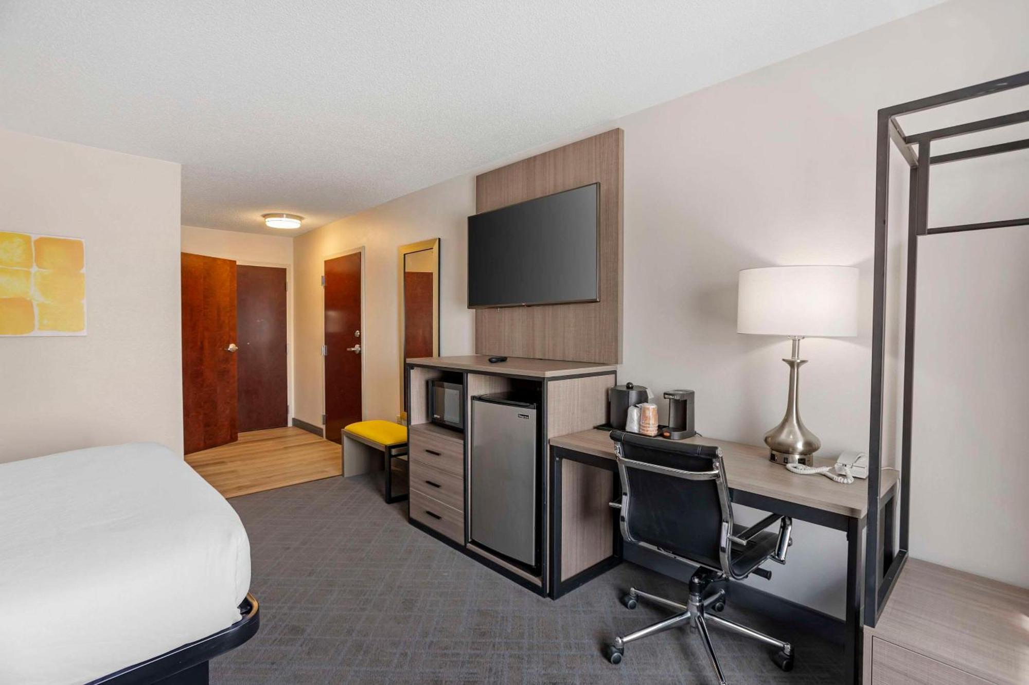 Comfort Inn & Suites Harrisburg-Hershey North Dış mekan fotoğraf