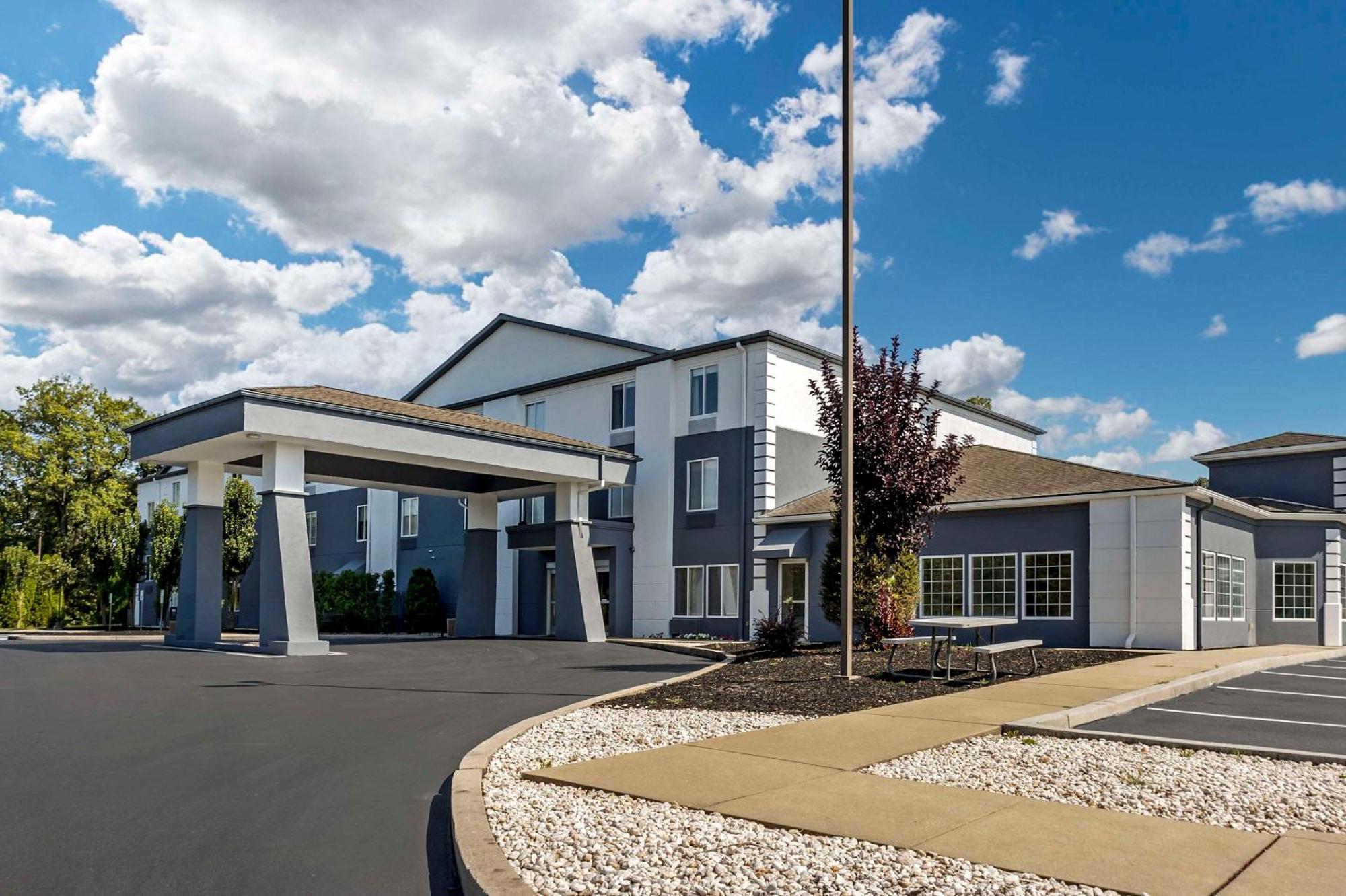 Comfort Inn & Suites Harrisburg-Hershey North Dış mekan fotoğraf
